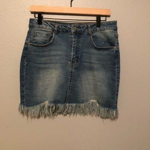 BLACK LABEL jean skirt with fringe, size large